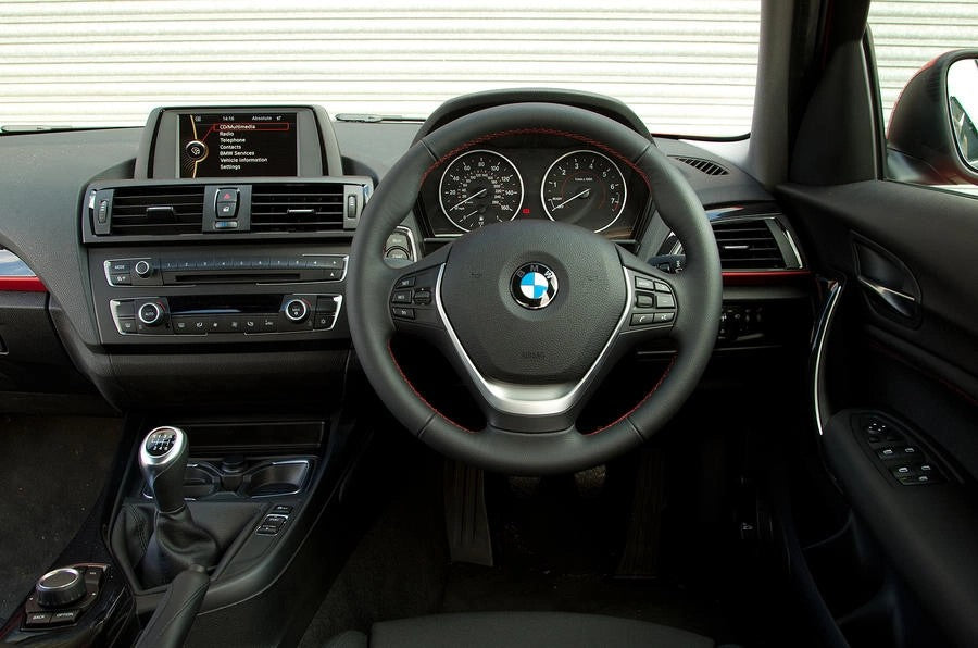 BMW1SeriesF20CustomCarbonFibreSteeringWheel(2011-2015Models)