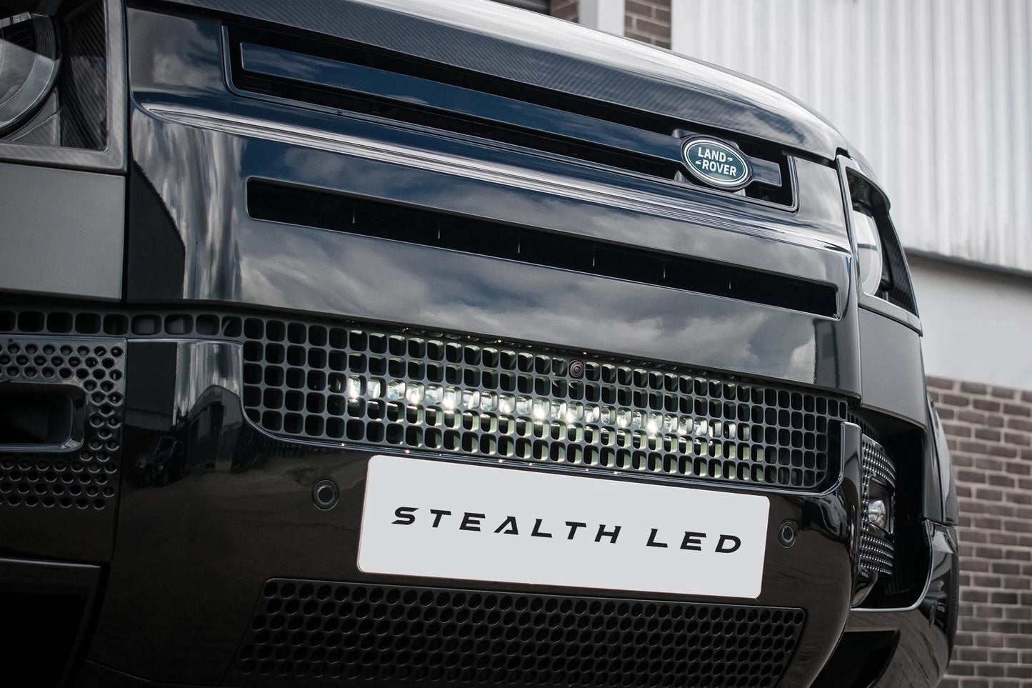 StealthLEDLandRoverDefenderL6632020+20″LuminousLEDIntegrationGrilleKit–8,400Lumens