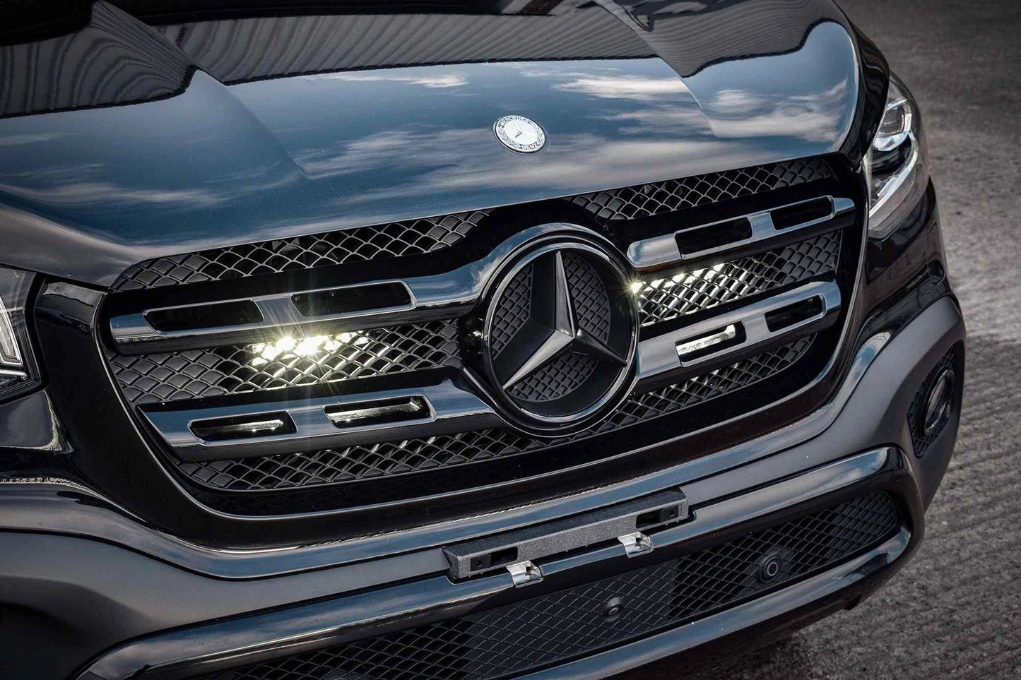 StealthLEDMercedesXClass2017-2020Twin6″LuminousLEDIntegrationGrilleKit–5,760Lumens