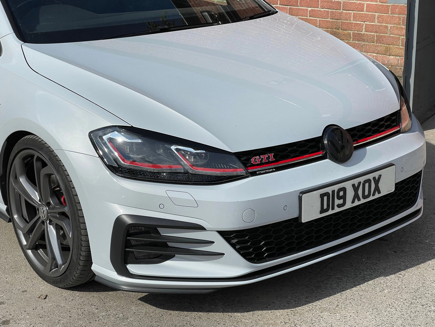 VolkswagenGolfMK7.5TransparentACCRADARFrontandRearPlasticBadgeOverlays(2017-2020Models)
