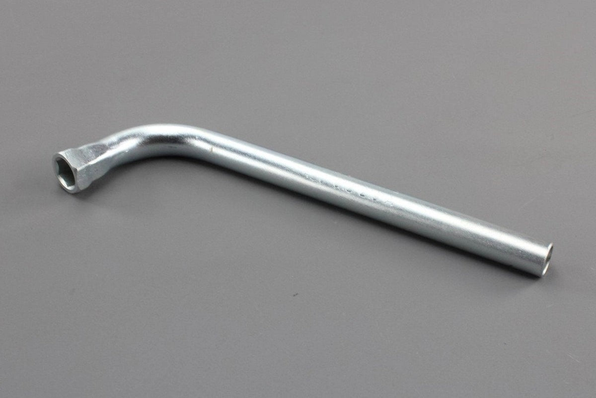 VWAudiSkodaSEAT17mmwheelbracesocketfactory4D0012219A