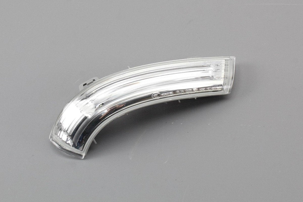 VWGolfMK5JettaEosrightwingmirrorindicatorlens1K0949102