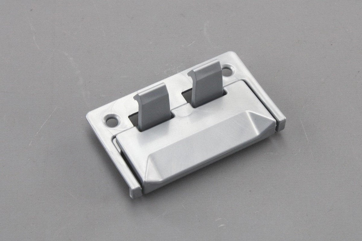 VWGrandCalifornia17-Uppercabinetlowercatch7C4067241