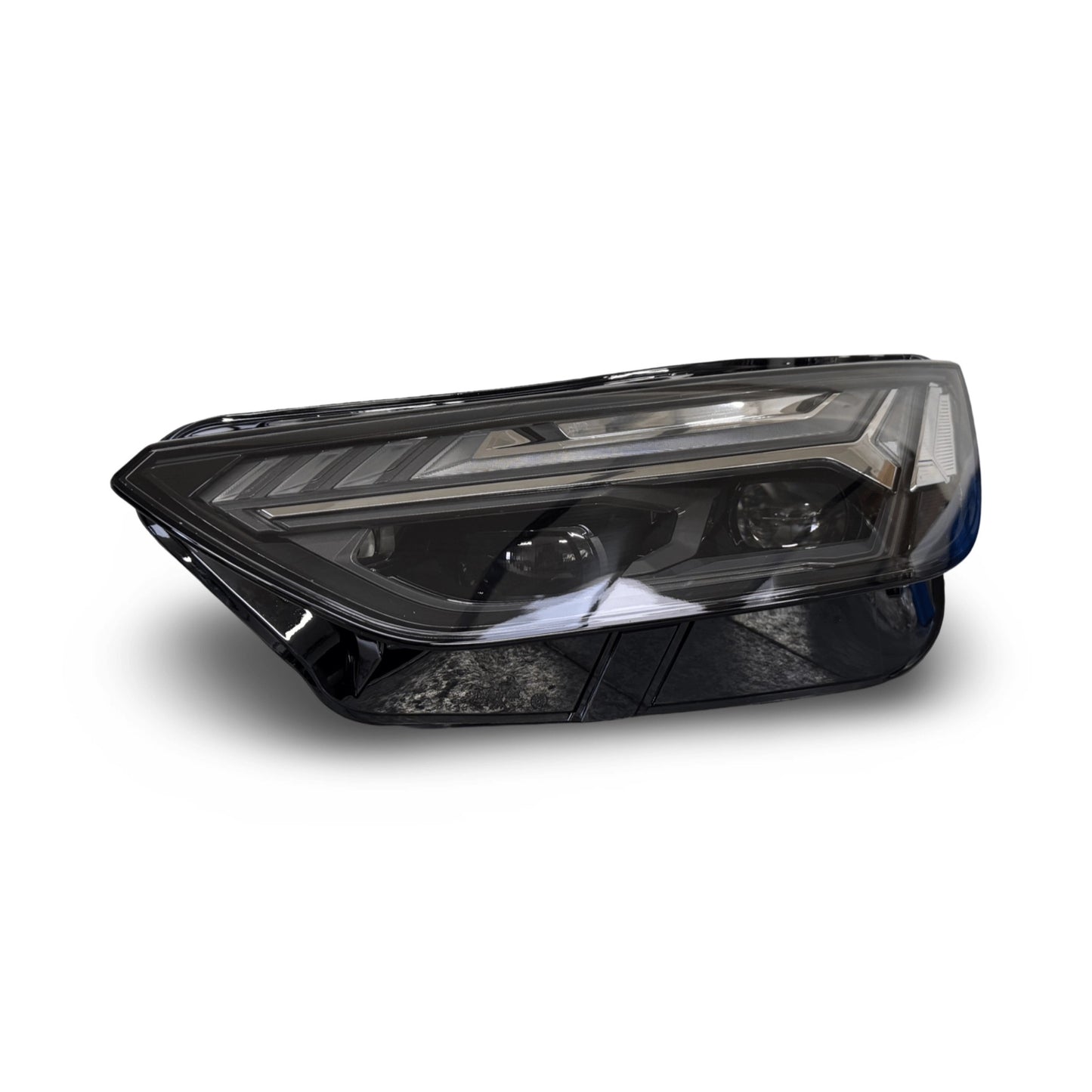 AUDIQ5FYLeftSideMatrixLEDHeadlight80A941035F