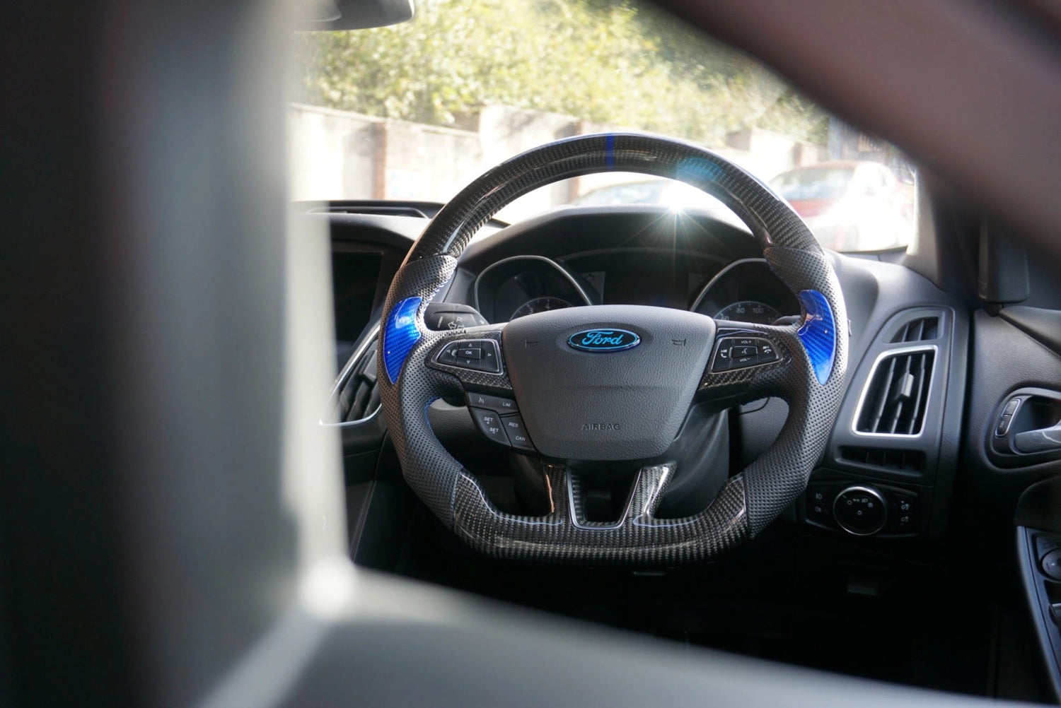 FordFocusMK3.5Base/ST/RSCarbonFibreSteeringWheel(Custom2014-2018)