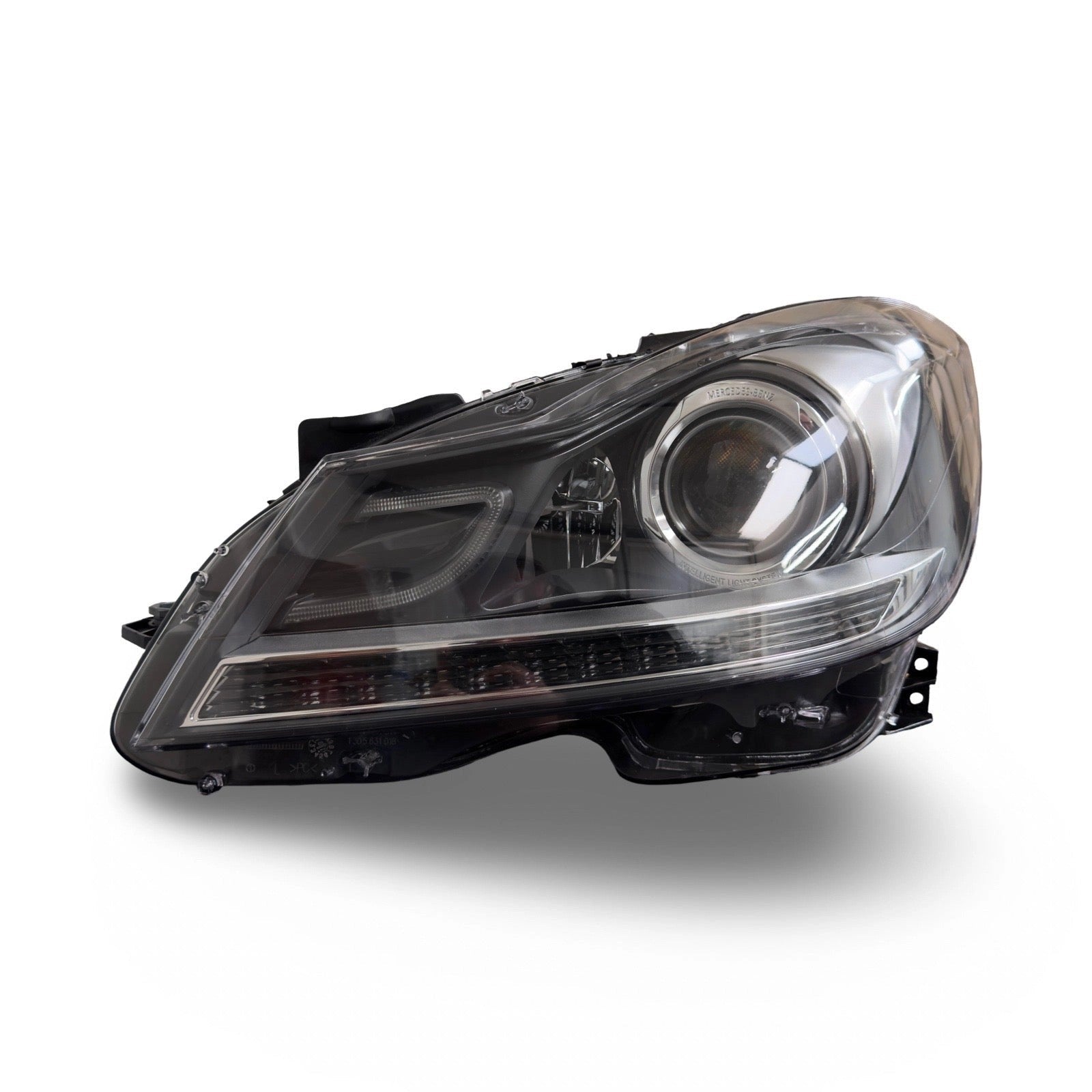 MERCEDESCClassW204LeftSideIntelligentHeadlightXenonA2048203739