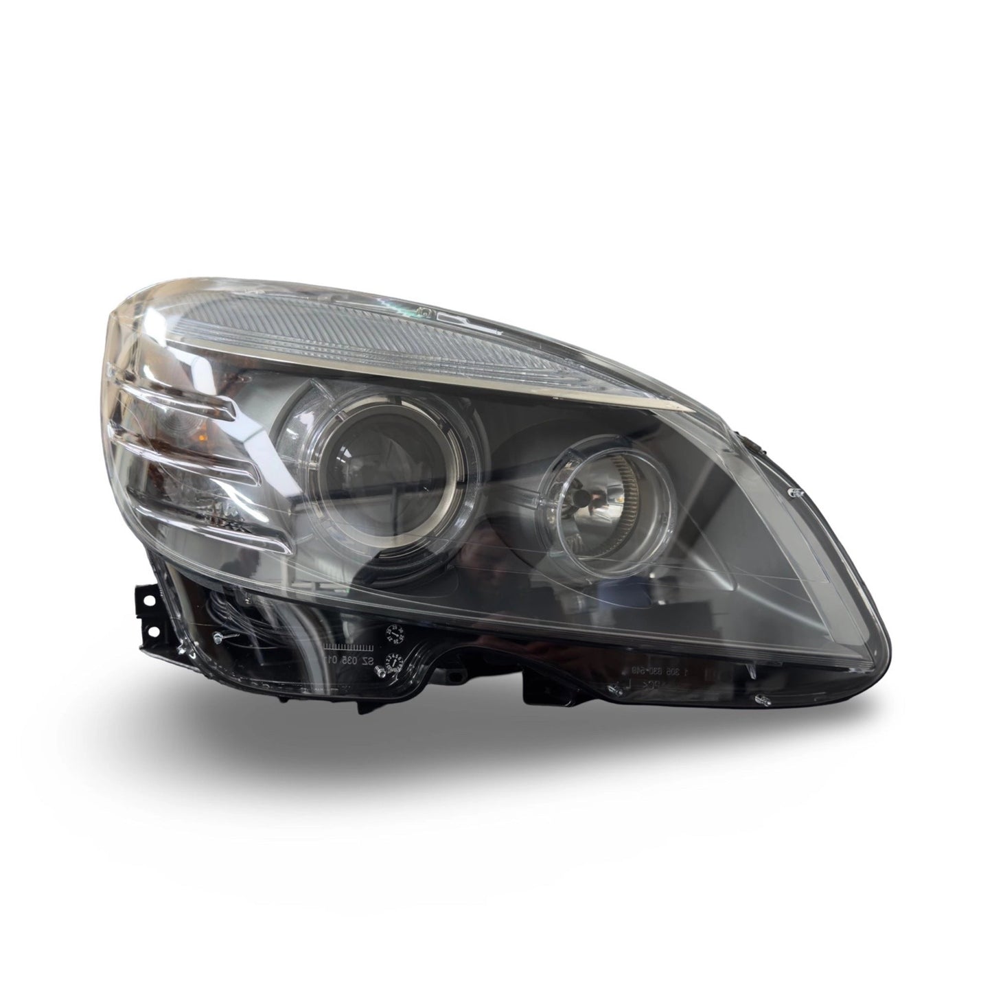 MERCEDESCCLASSW204leftsideXenonILSheadlightA2048204459