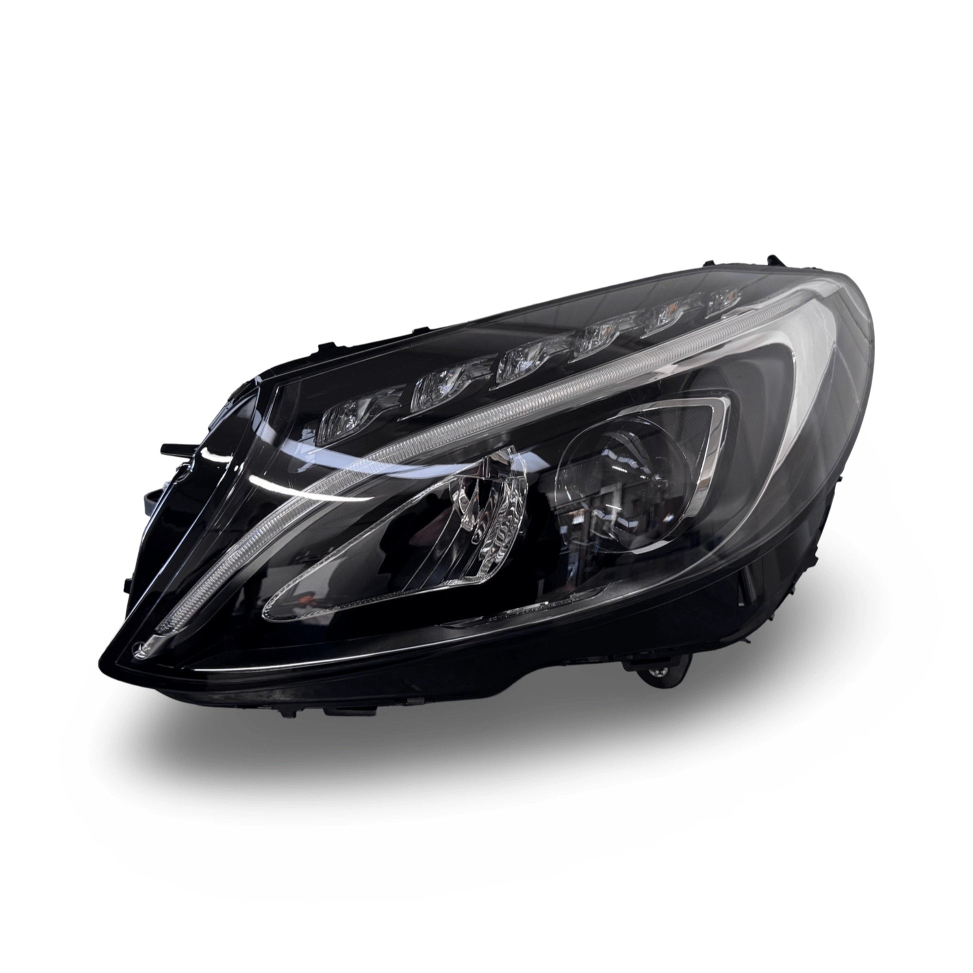 MERCEDESCCLASSW205leftheadlightstaticLEDA2059067503