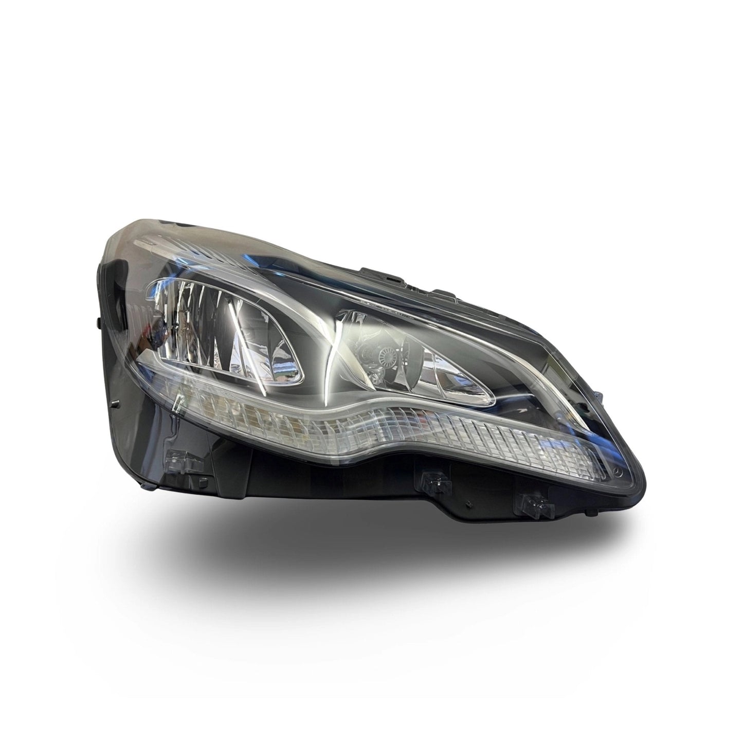 MERCEDESECLASSW207rightheadlightstaticLEDA2078208261