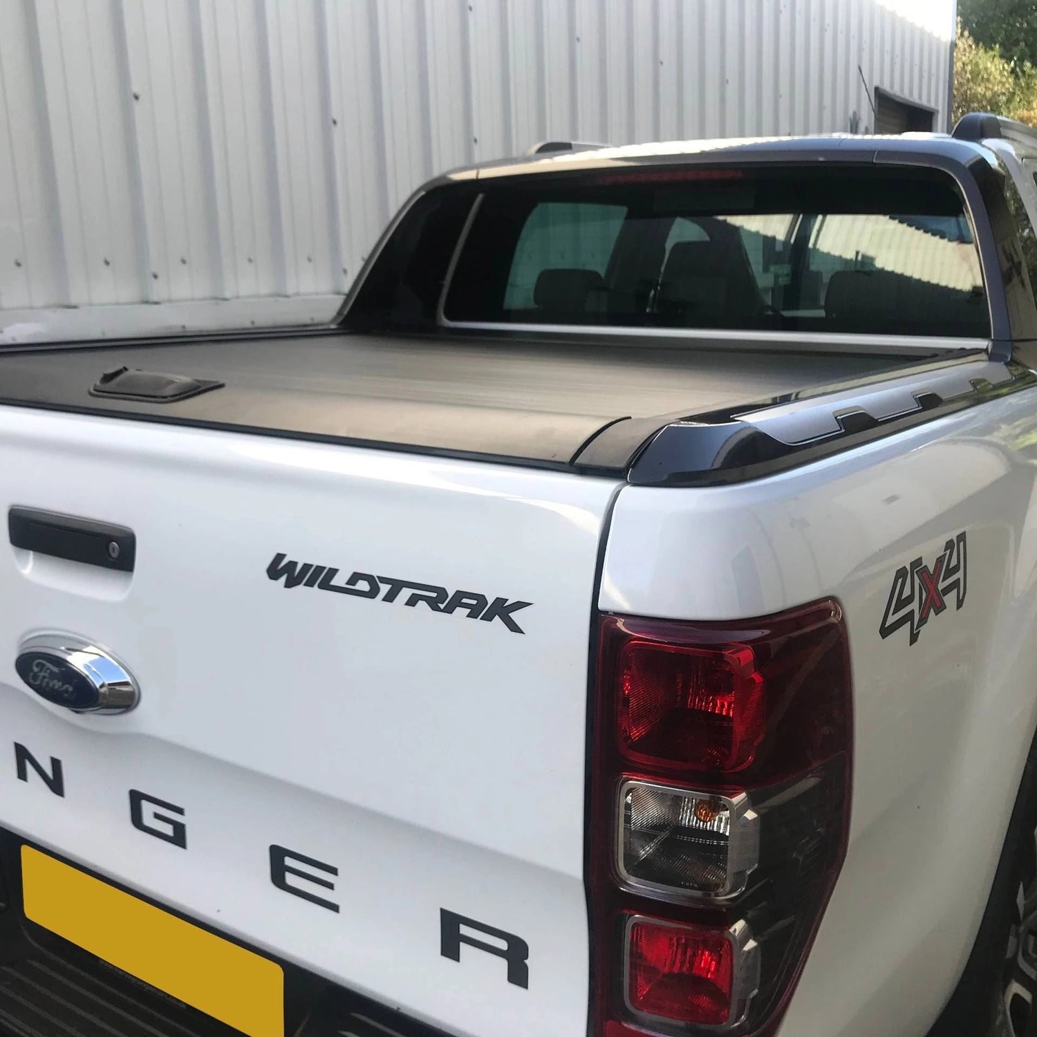 Roll&LockStylePickupTonneauCoverfortheFordRangerWildtrak2012-2022