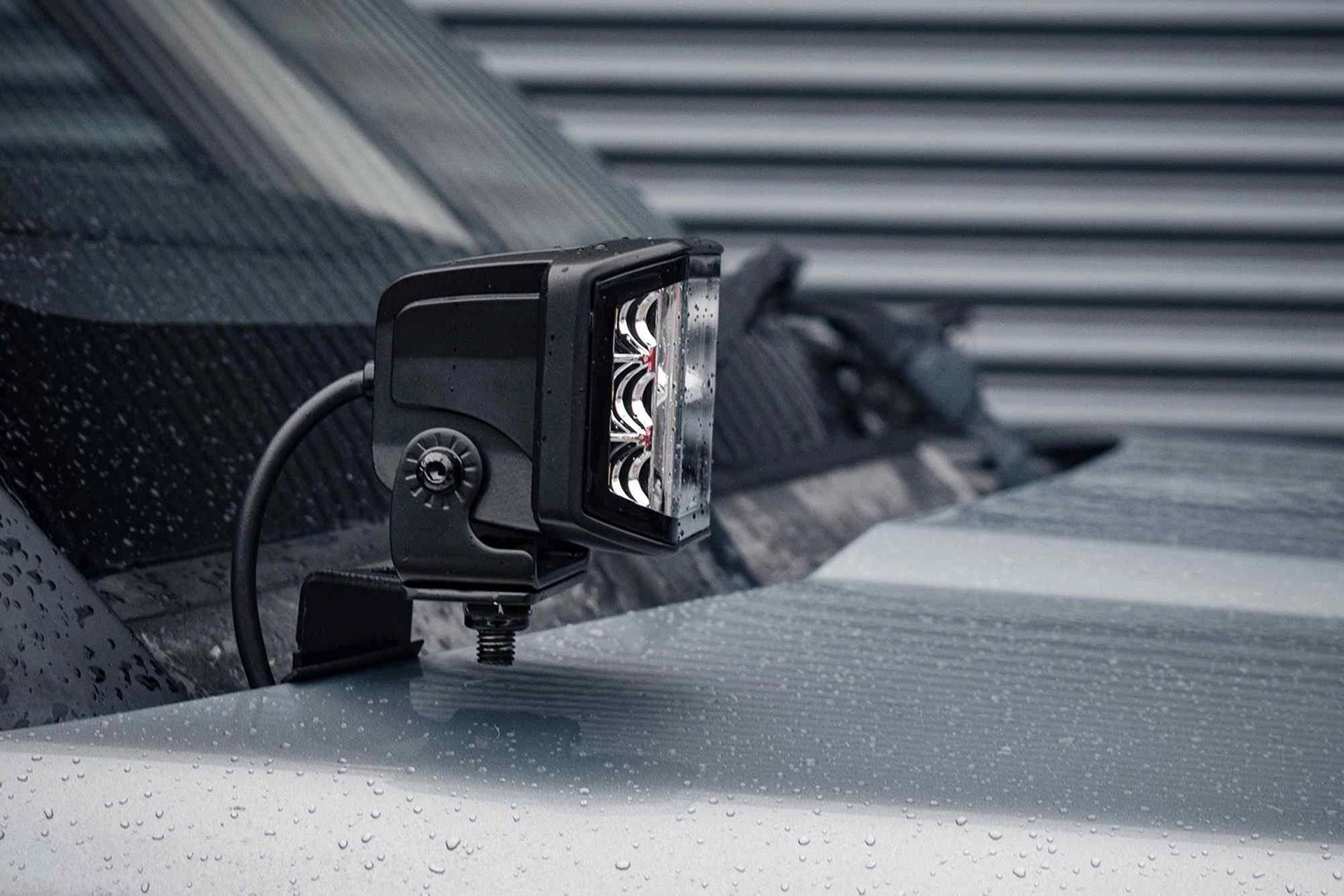 StealthLEDLandRoverDiscovery32004-2009Twin4″DarkForceLEDBonnetKit–16,800Lumens