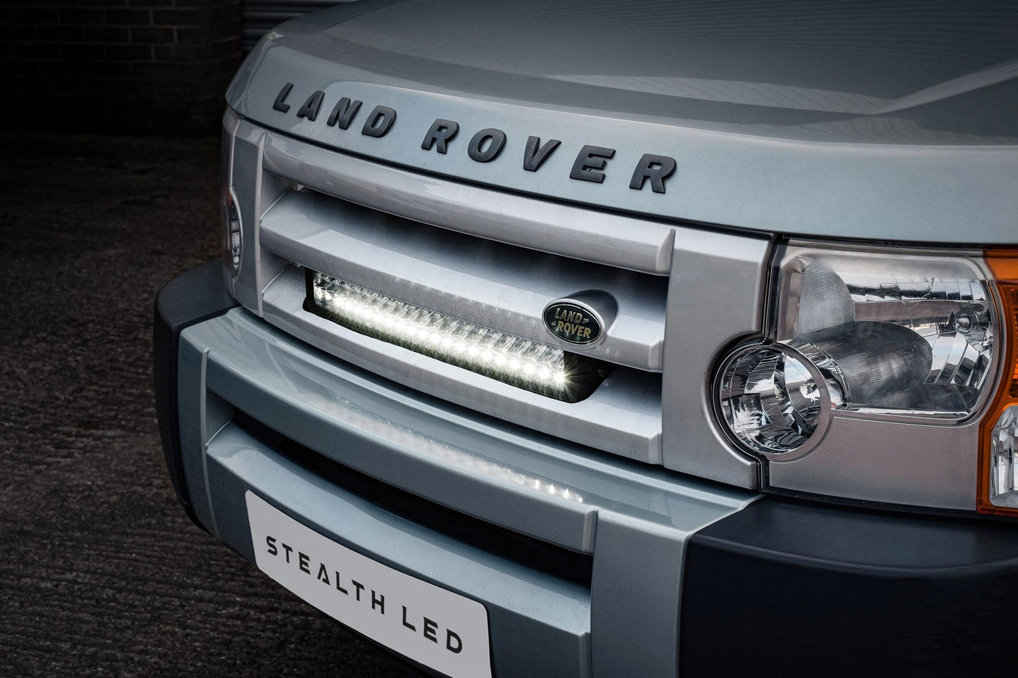 StealthLEDLandRoverDiscovery32004-200921″LuminousLEDIntegrationGrilleKit–16,800Lumens