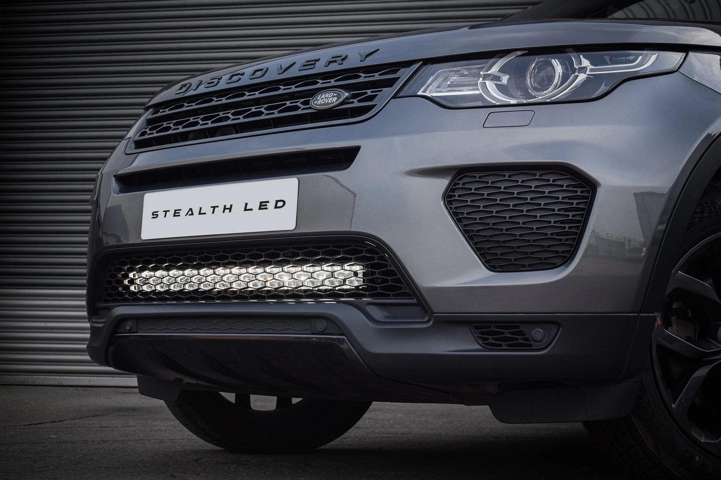 StealthLEDLandRoverDiscoverySport2014-201930″LuminousLEDIntegrationGrilleKit–25,200Lumens