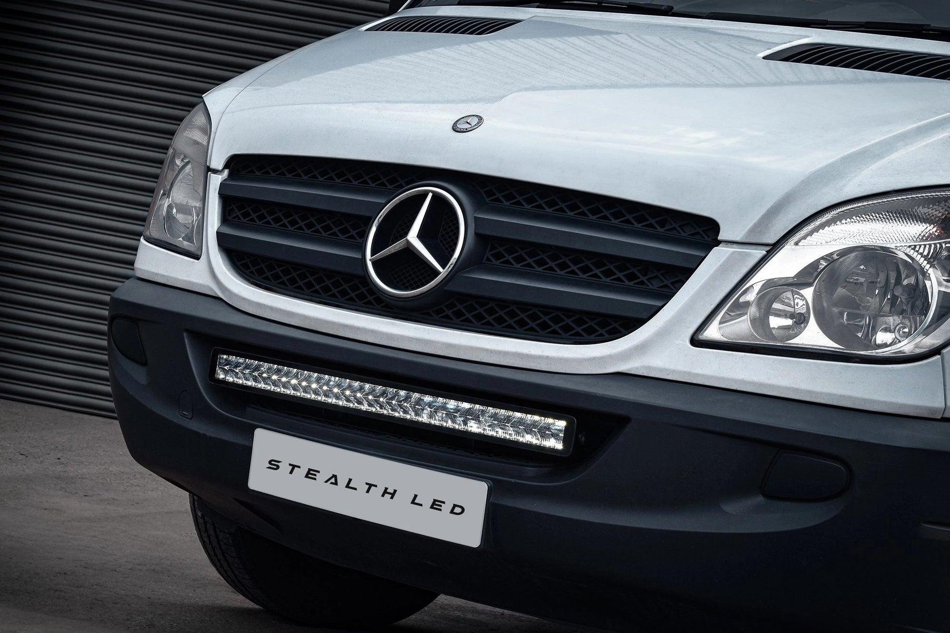 StealthLEDMercedesSprinter2006-201330″LuminousLEDIntegrationGrilleKit–25,200Lumens