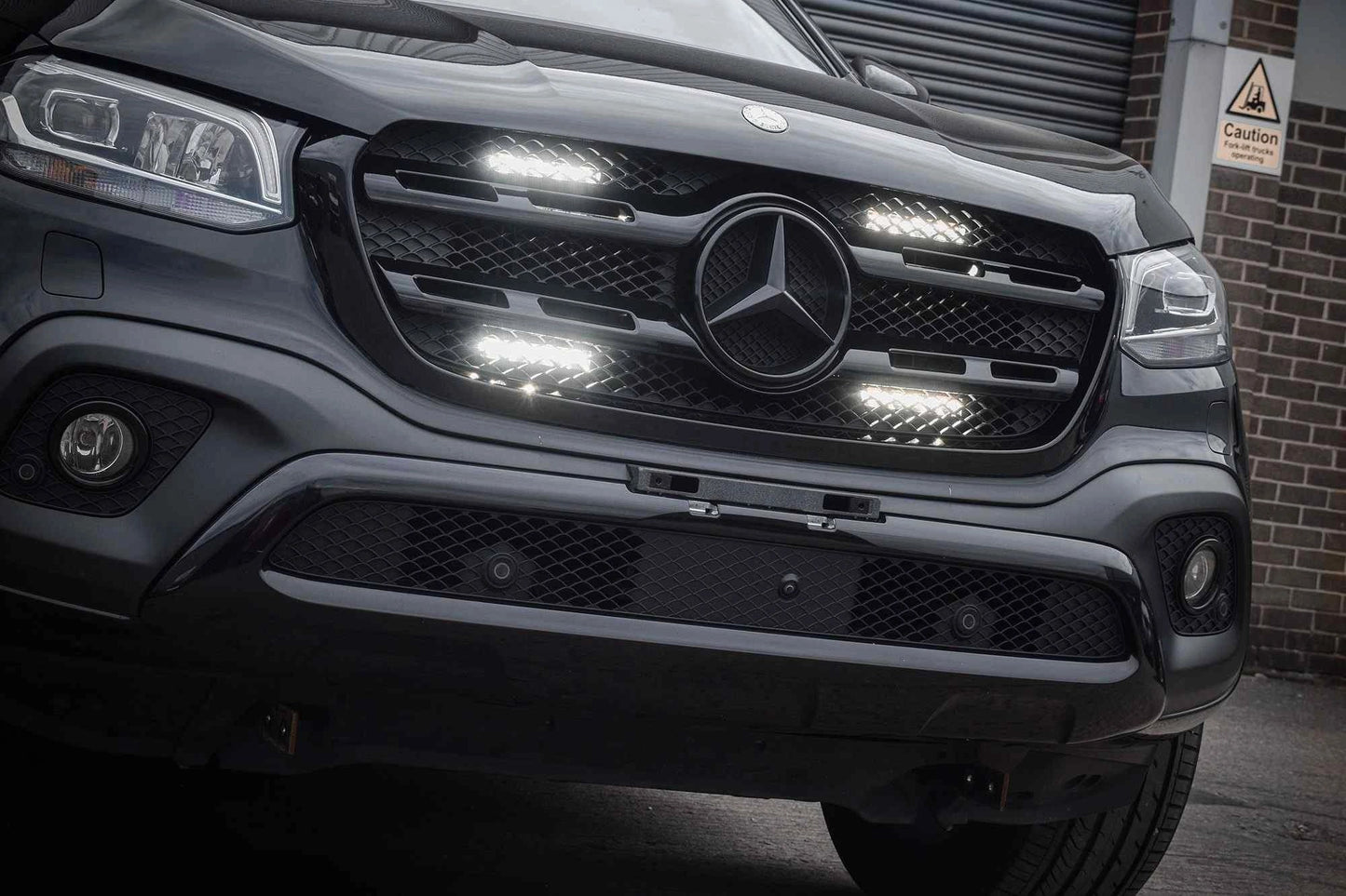 StealthLEDMercedesXClass2017-2020Quad6″LuminousLEDIntegrationGrilleKit–11,520Lumens