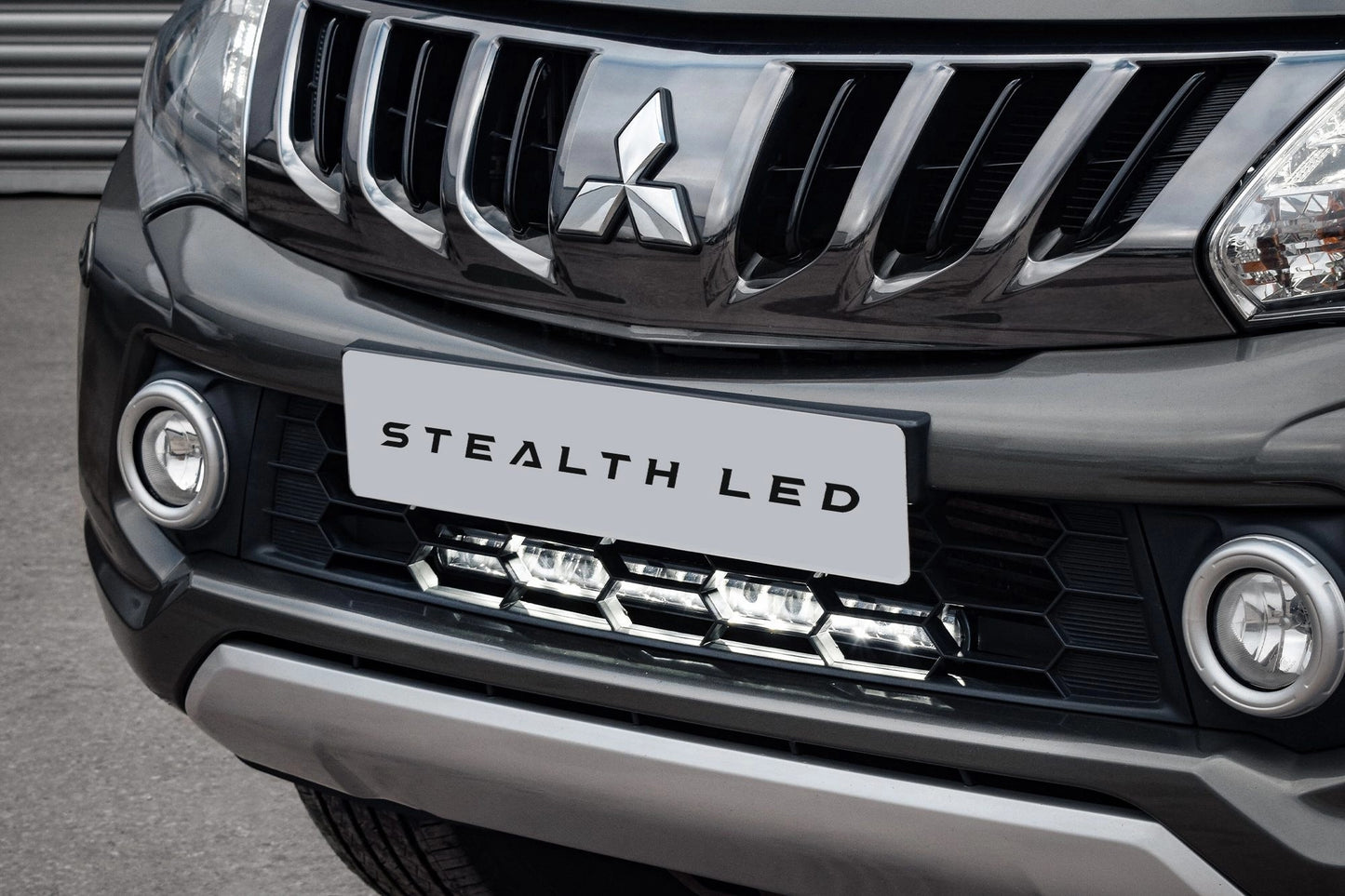 StealthLEDMitsubishiL2002015-201920″LuminousLEDIntegrationGrilleKit–8,400Lumens