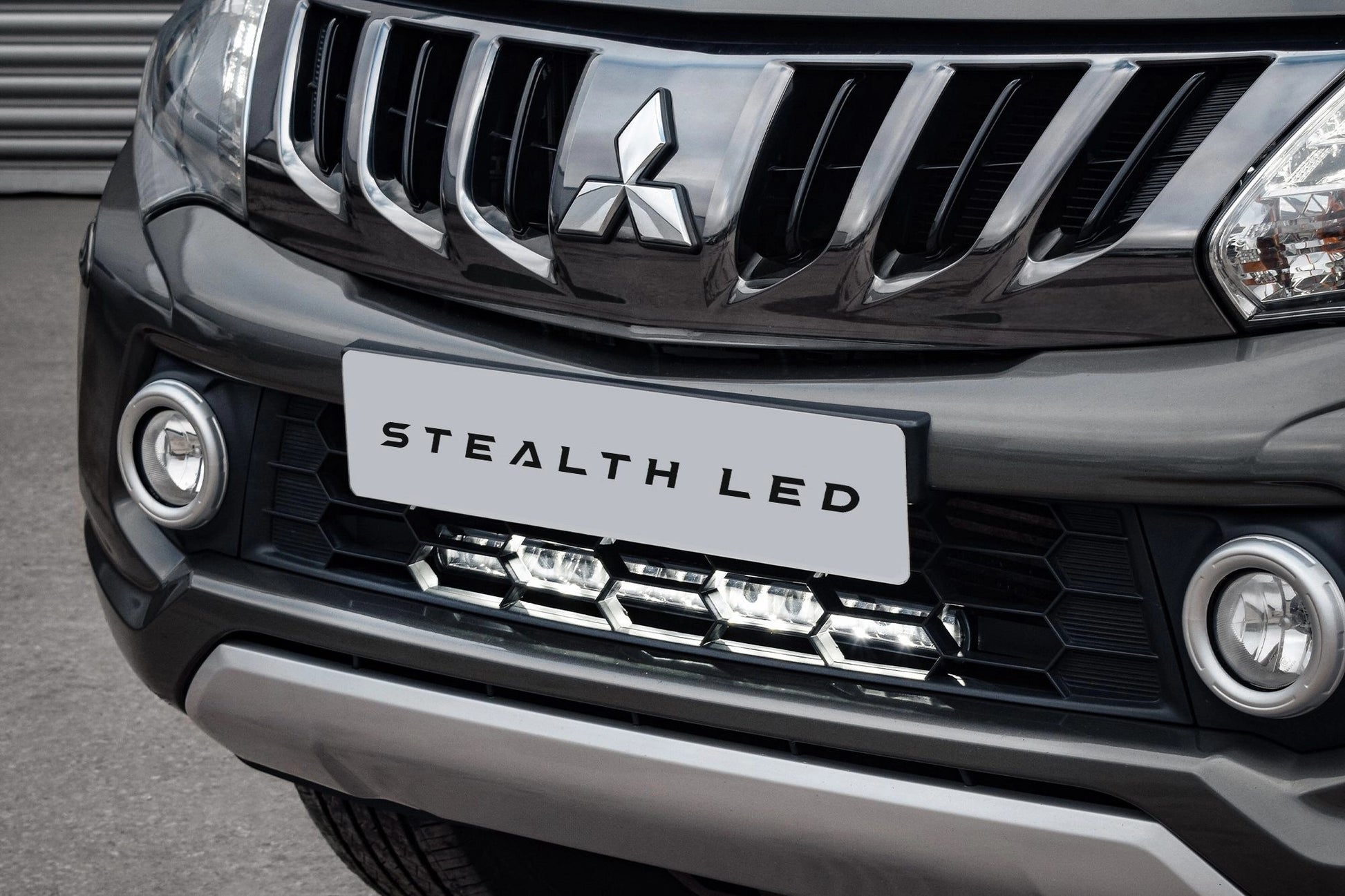 StealthLEDMitsubishiL2002015-201920″LuminousLEDIntegrationGrilleKit–8,400Lumens