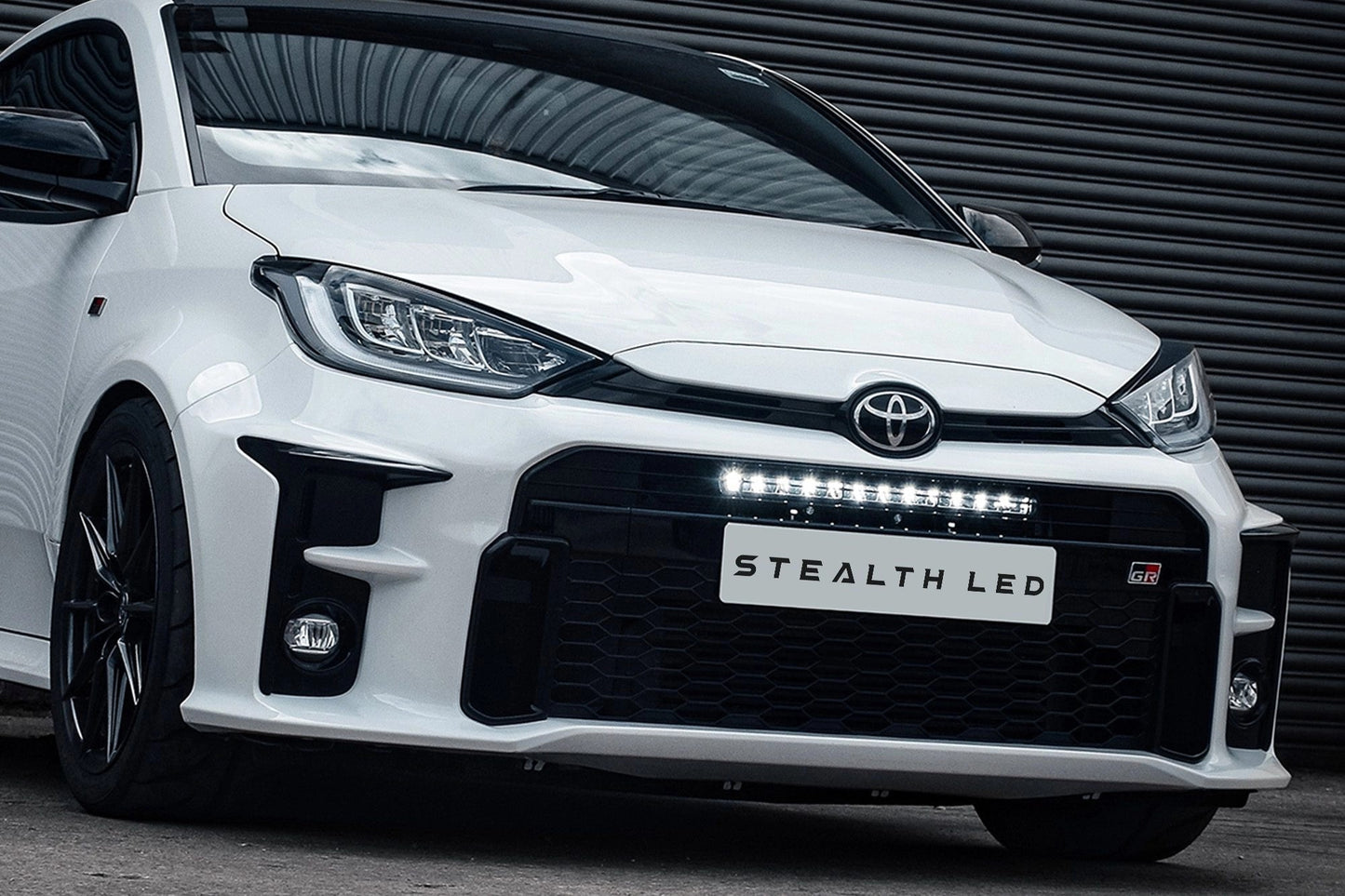 StealthLEDToyotaYarisGR20″LuminousLEDIntegrationGrilleKit–8,400Lumens