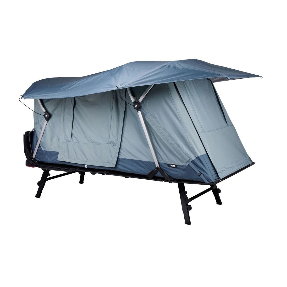 ThuleOutset3-persontowbar-mountedcartent