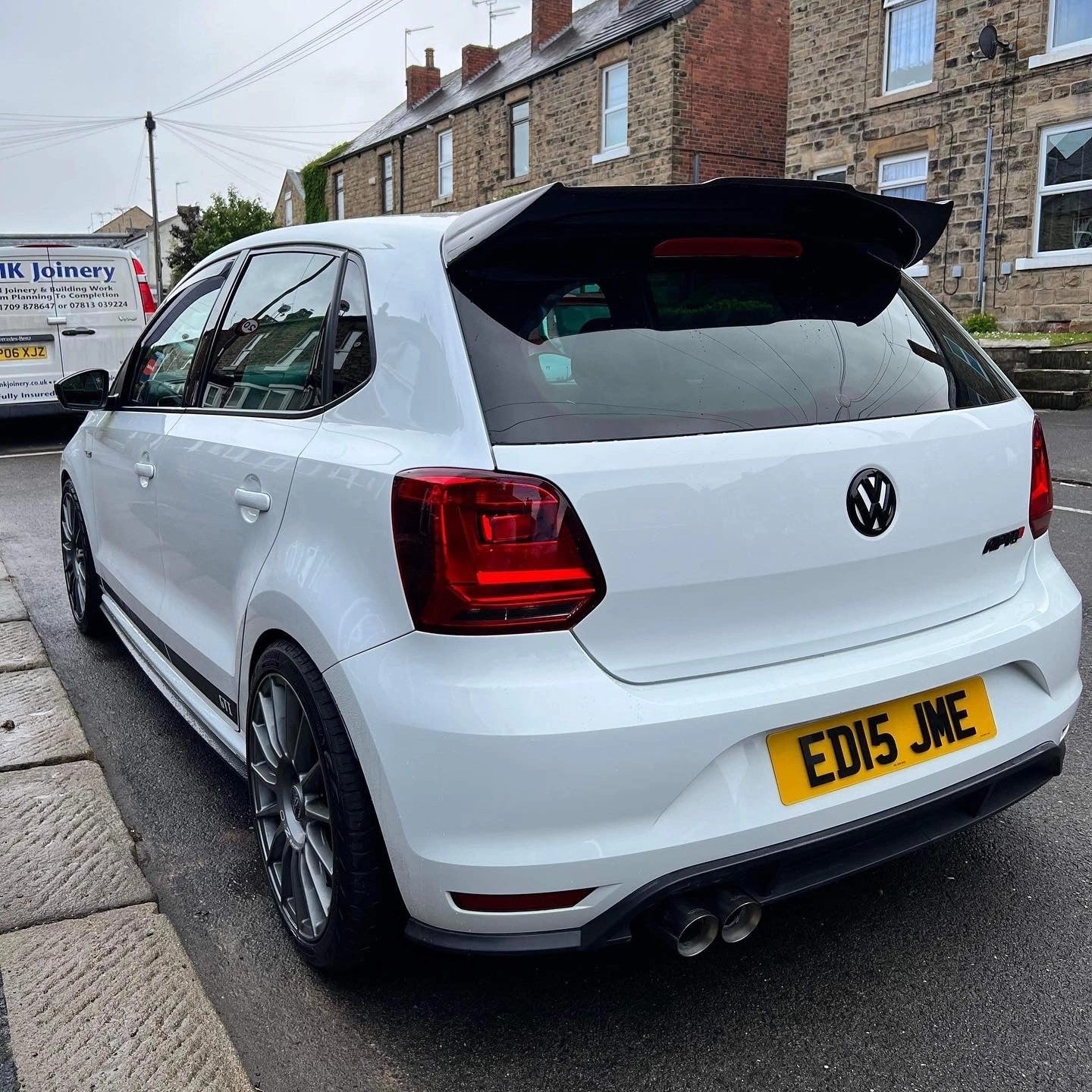 VolkwagenPoloMK56R/6CGlossBlack/CarbonFibreSlickSpoiler(2009-2017Models)