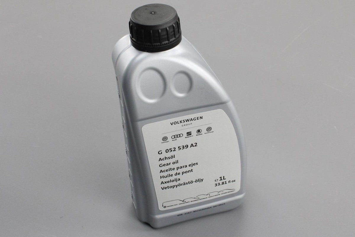 VWAmarok2010-2020rearaxleoil1LbottleG052539A2