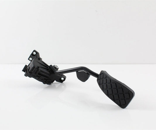VWAudiPassatB5A4B5B6A6throttlepedalRHDdiesel8E2721523