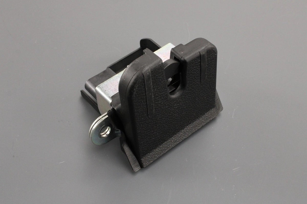 VWGolfMK5EstateTiguan5Nrearbootlidlocklatch5M0827505H9B9