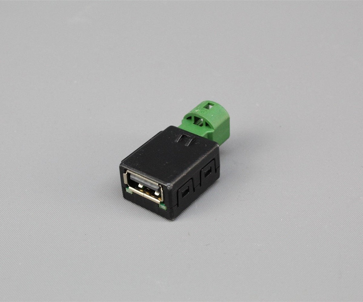 VWGolfPassatT6AudiA3A4A5Q3Q5USBinconnectionport5Q0035726