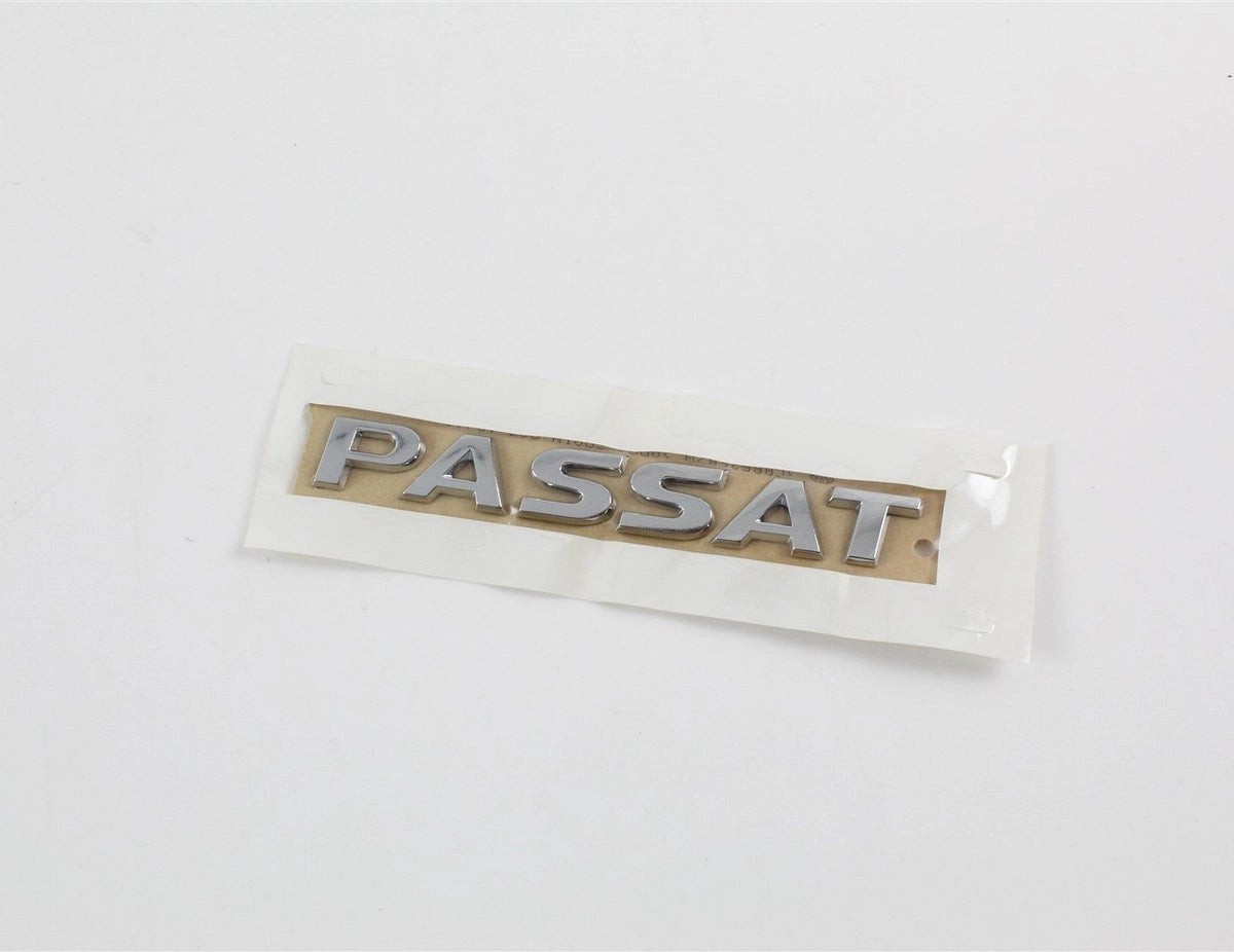 VWPassatB7CCtailgatebootlid"Passat""namebadge3C8853687A739"