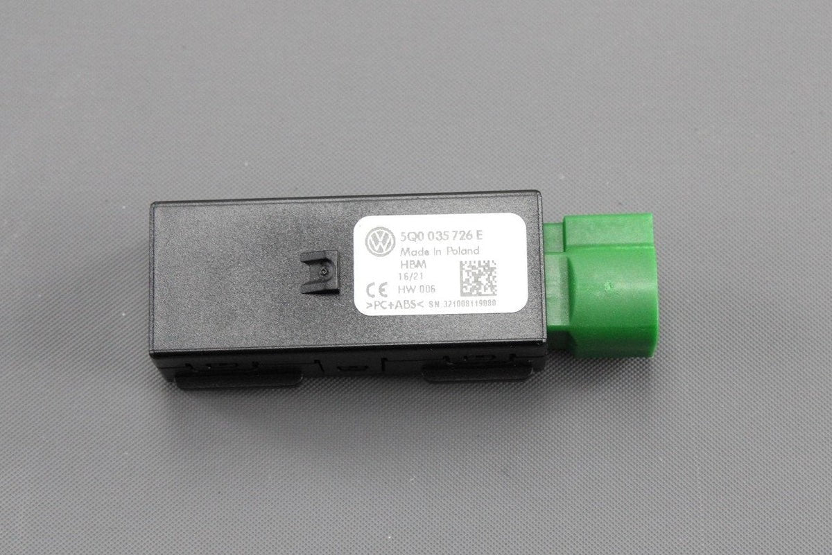 VWPassatT6CaddyCCAmarokUSBinconnectionport5Q0035726E